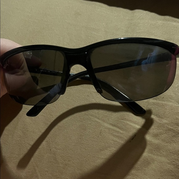 Ray-Ban RB4021 sunglasses